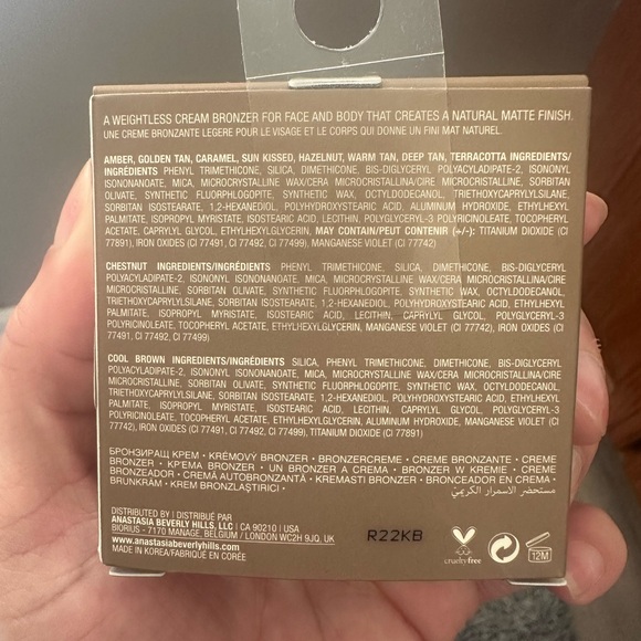 Anastasia Beverly Hills Cream Bronzer Hazelnut - Picture 3 of 4